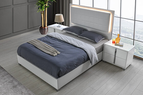 Contemporary sleek stylish white / chrome king bed w/ led
