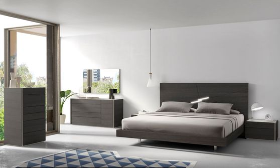 Modern wenge finish profile bed in minimalistic style