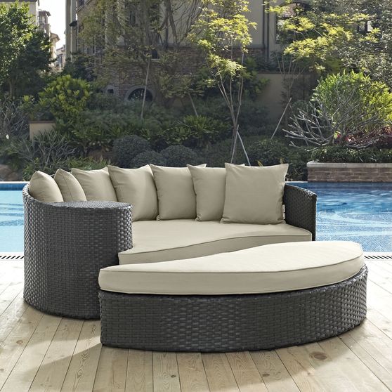 Patio/outdoor daybed + ottoman oval set