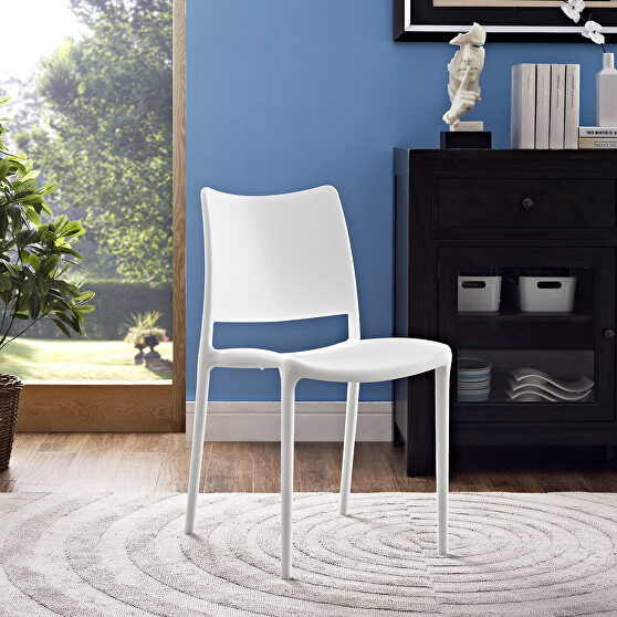 Dining side chair in white