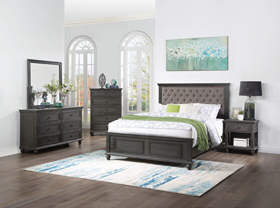 Traditional style tufted bed in gray finish