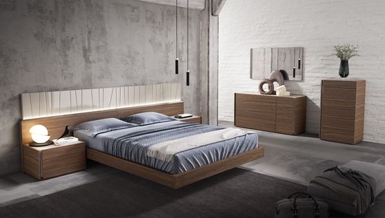 Premium European qualiy platform bed in walnut