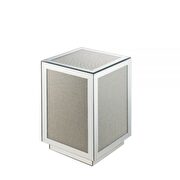 Lavina Mirrored small size accent table