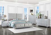 Upholstered tufted queen panel bed silver