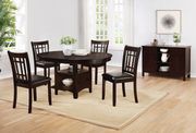 Casual style oval dining w/ extension