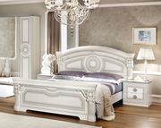 Aida (White/Silver) Classic touch elegant traditional king bed