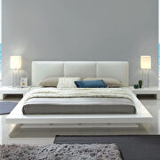 White high gloss lacquer coating padded headboard low profile king bed main photo