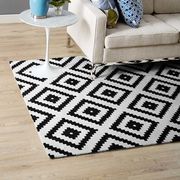 Alika (Black/White) 5x8 Abstract diamond 5x8 area rug