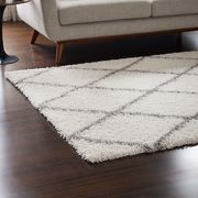 Toryn Diamond (Ivory & Gray) 8x10 Contemporary rug