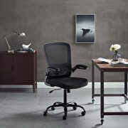 Mesh office chair in black main photo