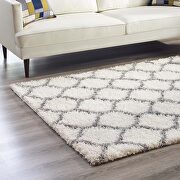 Solvea 5x8 (Ivory/ Gray) Moroccan trellis shag area rug in ivory and gray
