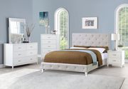 Light gray polyfiber modern bed w/ tufted hb main photo