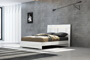 Bed queen, high gloss white
